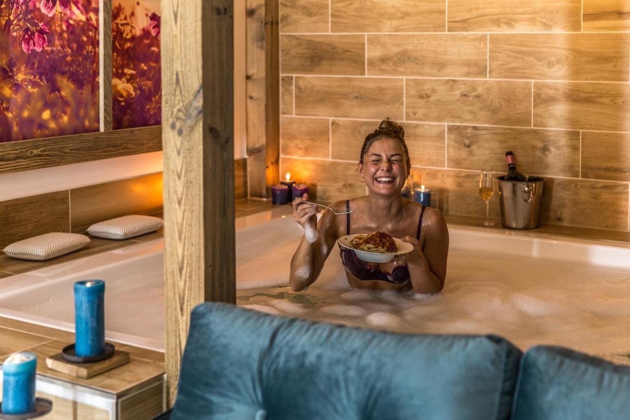 Das Aunhamer Suite & Spa Hotel (Adults Only) باد جريسباخ المظهر الخارجي الصورة